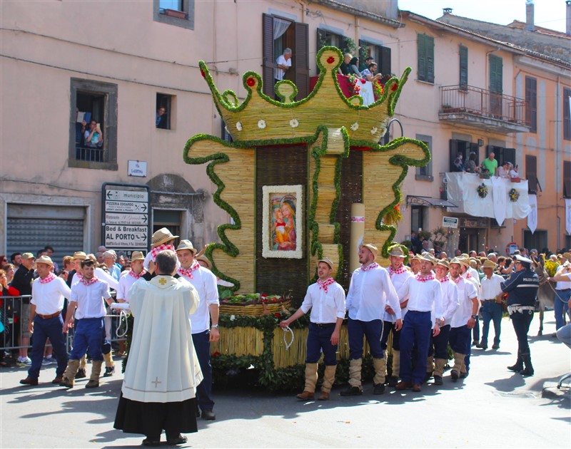 Festa della Madonna del Monte a Marta il 14 maggio conosciuta come Barabbata